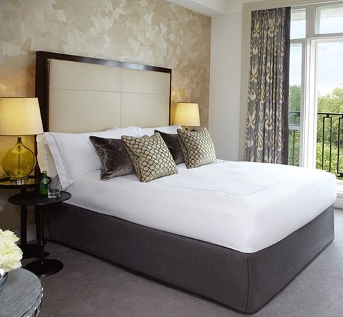 luxury hotel rooms suites knightsbridge the berkeley