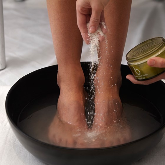 Hands, feet & waxing