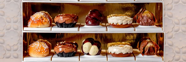 a selection of 5 cedric grolet cakes